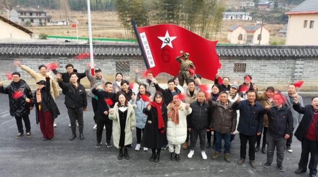 以金融高质量发展助力强国建设 民族复兴伟业——省部级主要领导干部推动金融高质量发展专题研讨班学员深入学习领会习近平总书记重要讲话