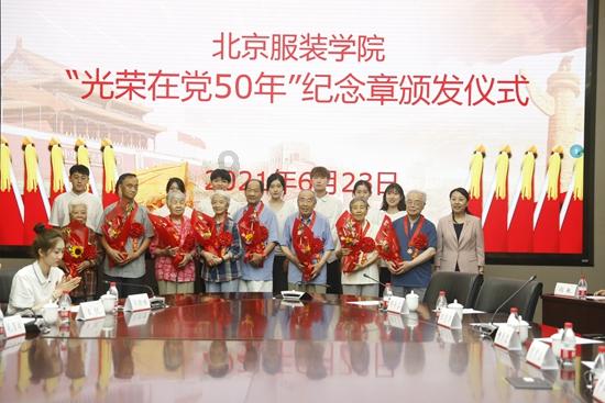 工业型钢制大水道散热器